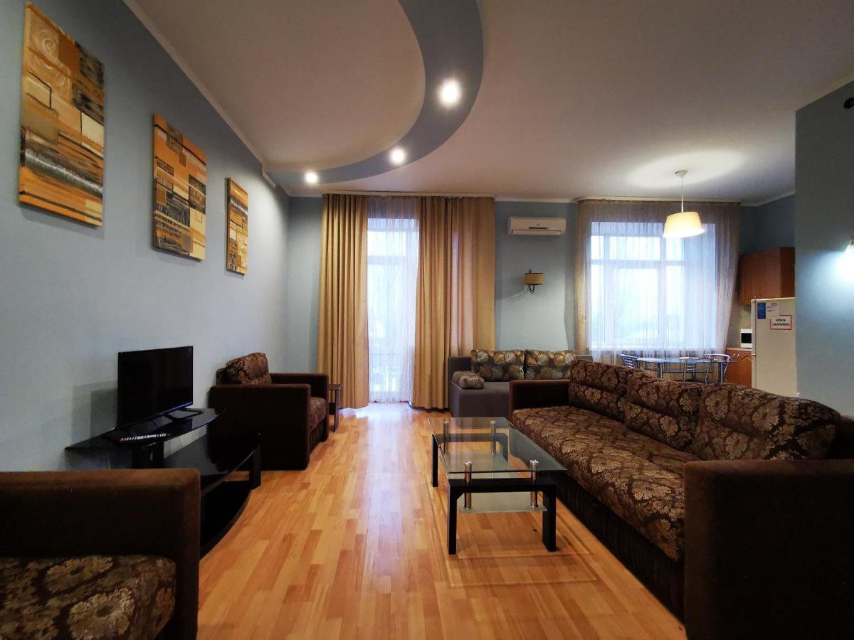 Chernigov City Centre Apartments Buitenkant foto
